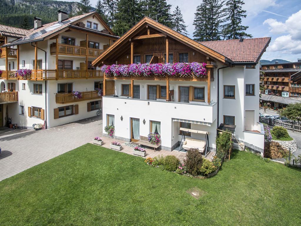 Apartments Lasteis La Villa  Kültér fotó